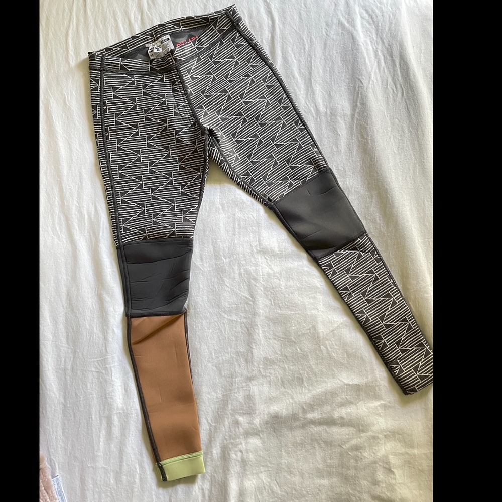 Billabong Black and Brown Women's Swim Leggings